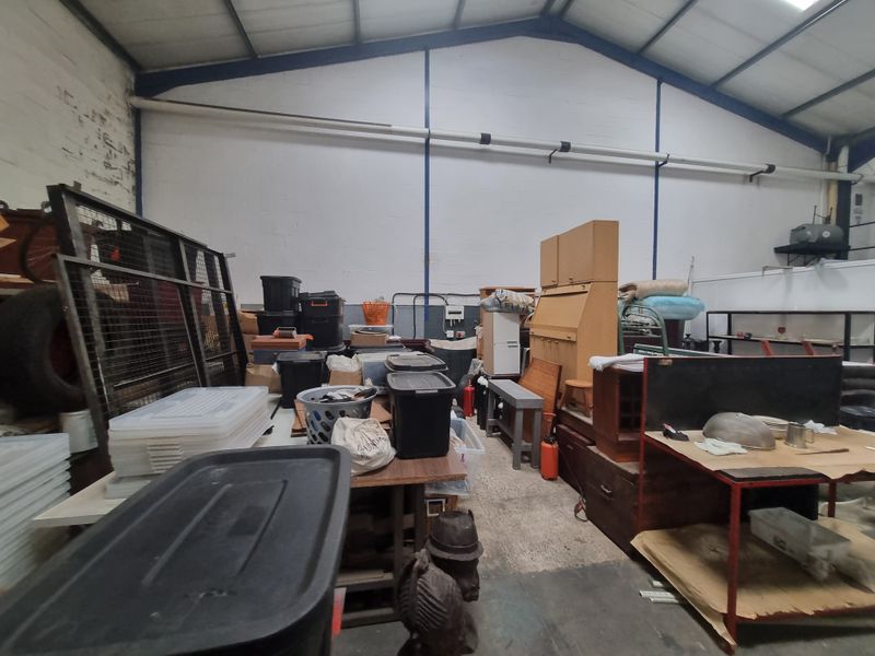 250m2 Industrial Factory Warehouse To Let in Brackenfell Industrial @ R 16 250.00  excluding VAT - Photo 5