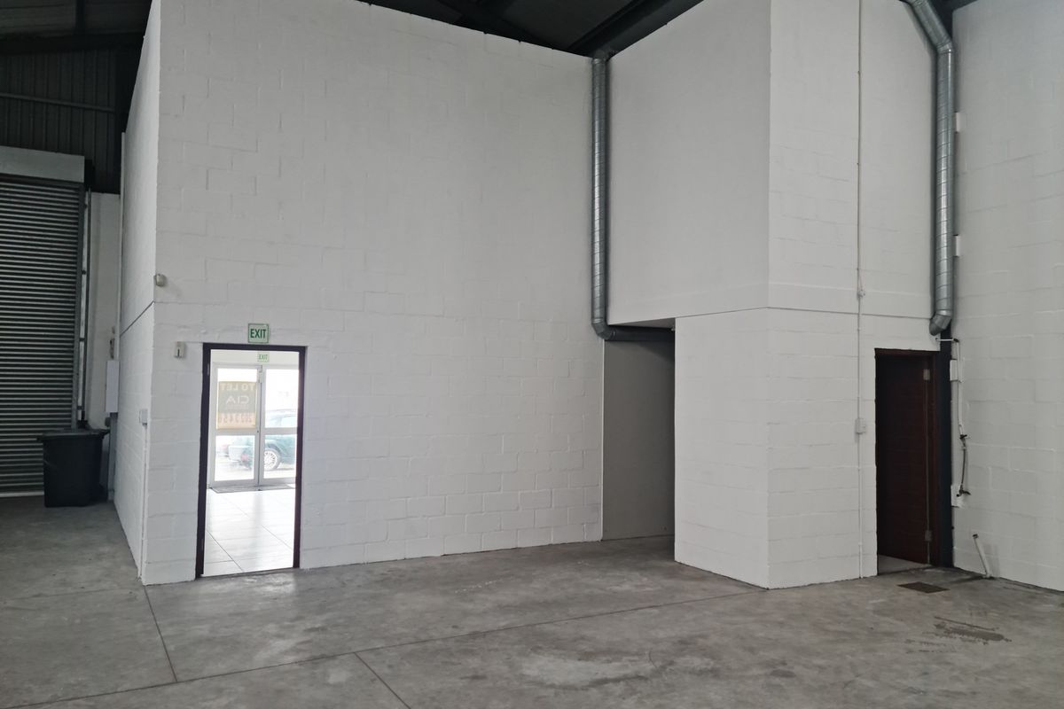 Modern 470m2 Industrial Warehouse To Let in Firgrove , Somerset West. - Photo 5
