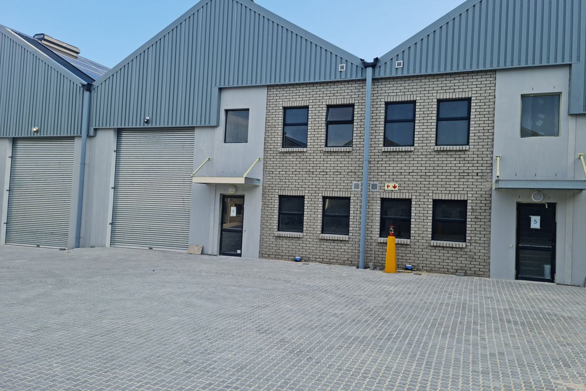Modern 198m2 Industrial Warehouse To Let in Firgrove , Somerset West. - Photo 4