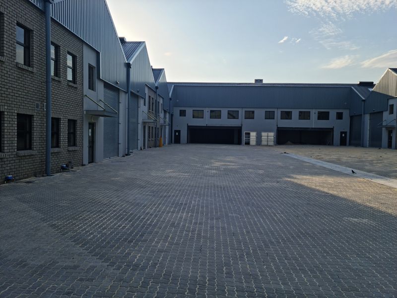 Modern 198m2 Industrial Warehouse To Let in Firgrove , Somerset West. - Photo 5