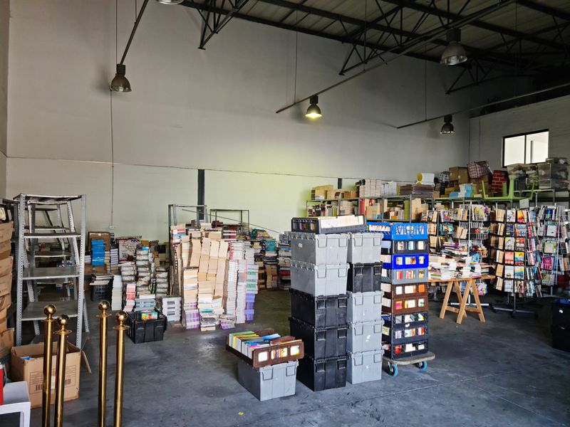 346m2 Warehouse TO LET in the Grove , Interchange ,Somerset West. - Photo 7