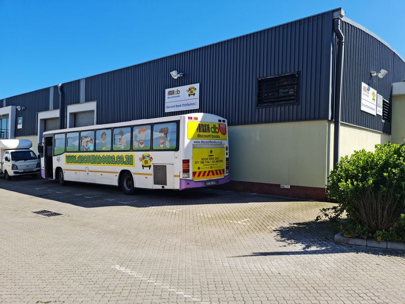 346m2 Warehouse TO LET in the Grove , Interchange ,Somerset West. - Photo 3