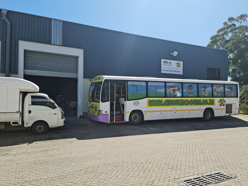 346m2 Warehouse TO LET in the Grove , Interchange ,Somerset West. - Photo 5