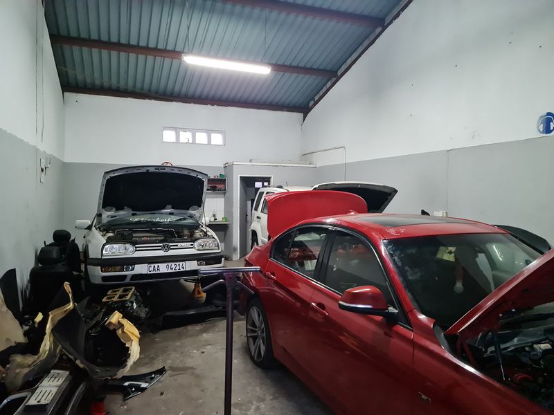 120m2 Storage / Industrial Unit  TO LET in Saxenburg Park, Blackheath. - Photo 8