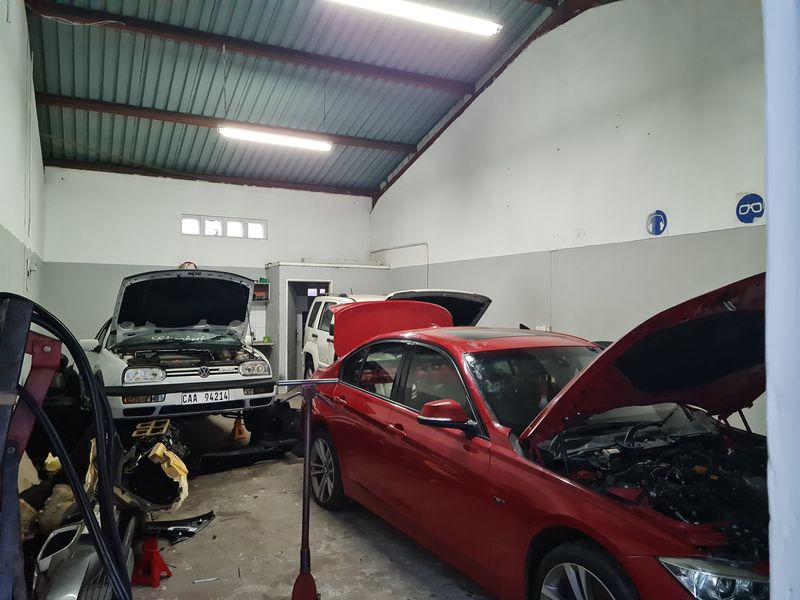 120m2 Storage / Industrial Unit  TO LET in Saxenburg Park, Blackheath. - Photo 7