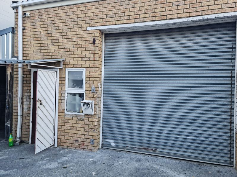 120m2 Storage / Industrial Unit  TO LET in Saxenburg Park, Blackheath. - Photo 2