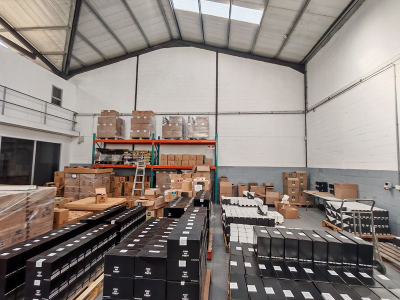 385m2 Warehouse TO LET | FOR RENT in Saxenburg Park 1. - Photo 9