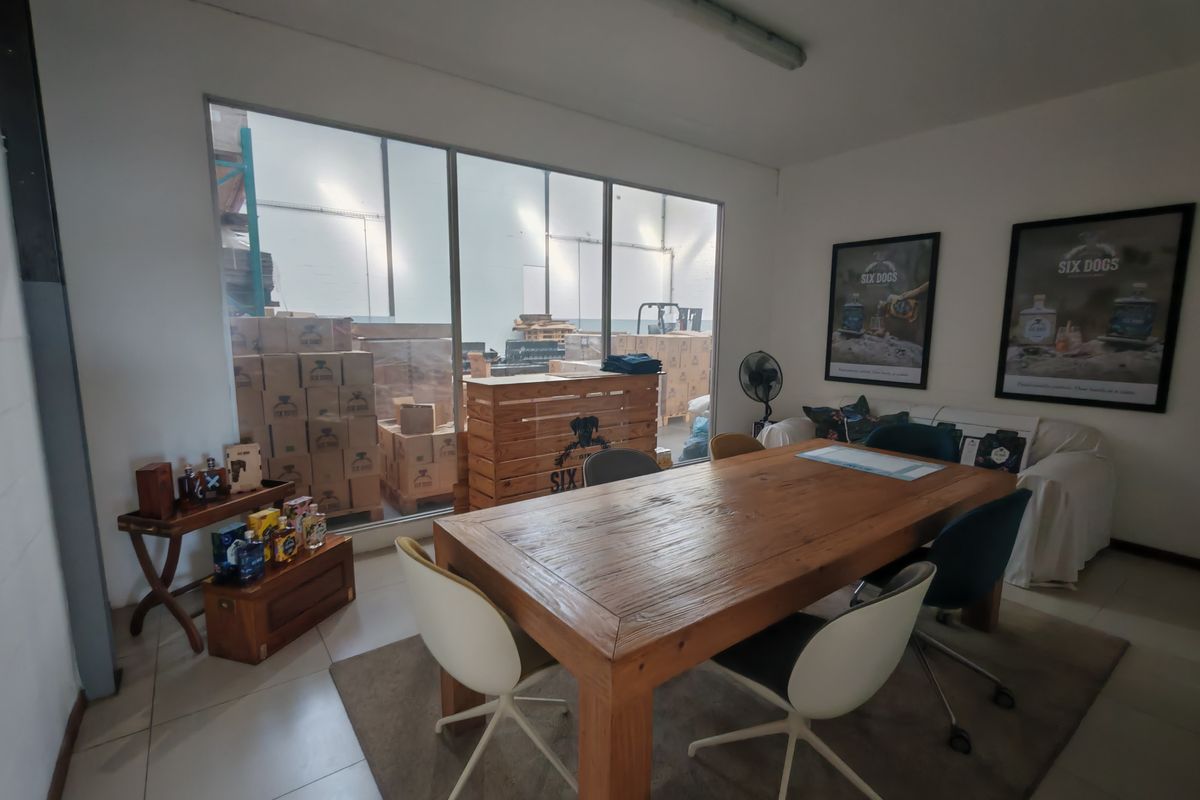 385m2 Warehouse TO LET | FOR RENT in Saxenburg Park 1. - Photo 2