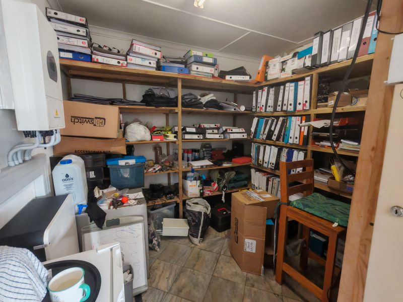 380m2m2  Warehouse TO LET in Gants, Strand. - Photo 8