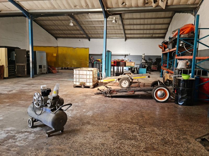 410m2 Industrial Warehouse TO LET in the Strand. - Photo 10