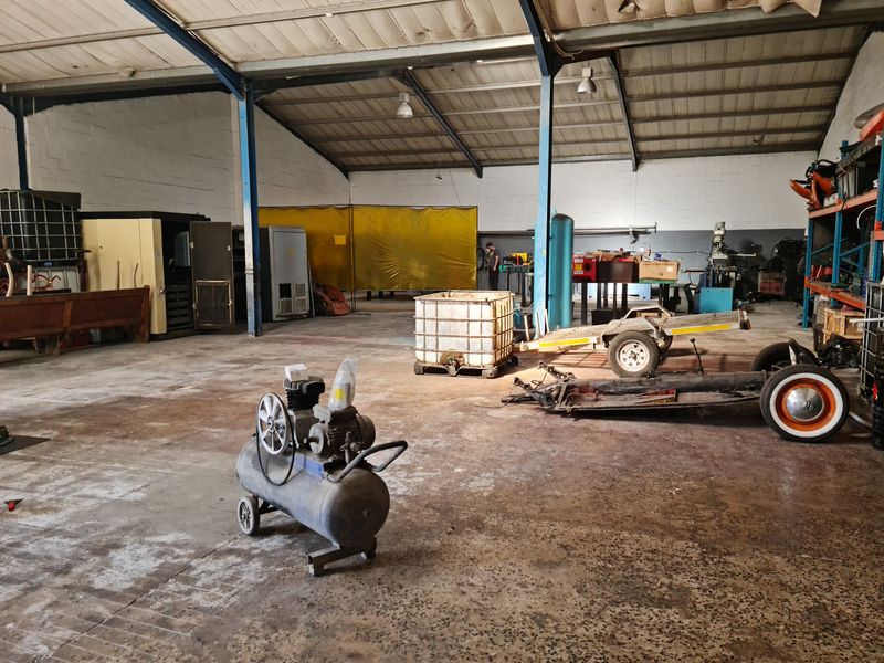 410m2 Industrial Warehouse TO LET in the Strand. - Photo 7