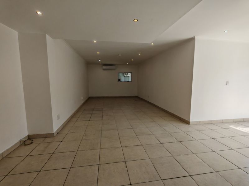 69m2 Office To Let in Asla Park, Strand @ R7000 excl vat per month. - Photo 5