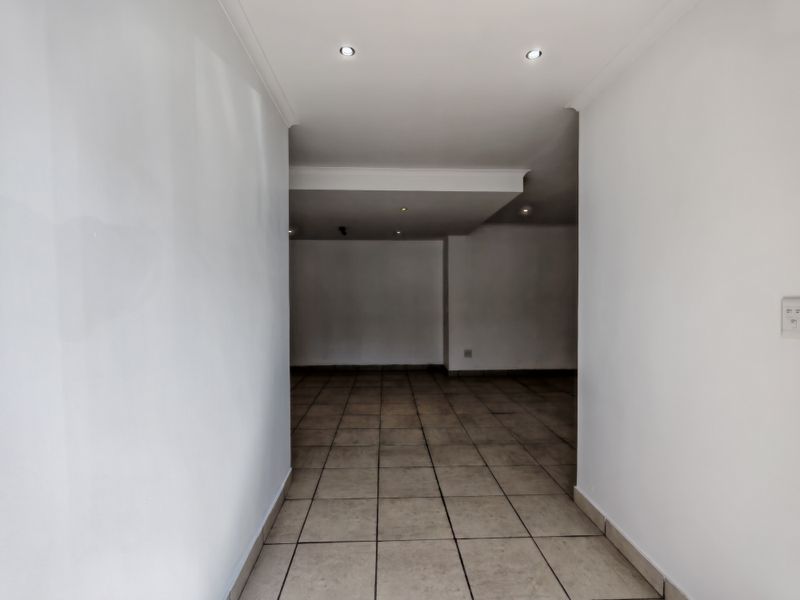 69m2 Office To Let in Asla Park, Strand @ R7000 excl vat per month. - Photo 4