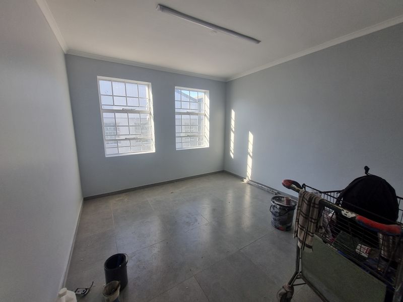 250m2 Industrial Warehouse To Let in Stikland @ R17 500.00 excluding VAT - Photo 8