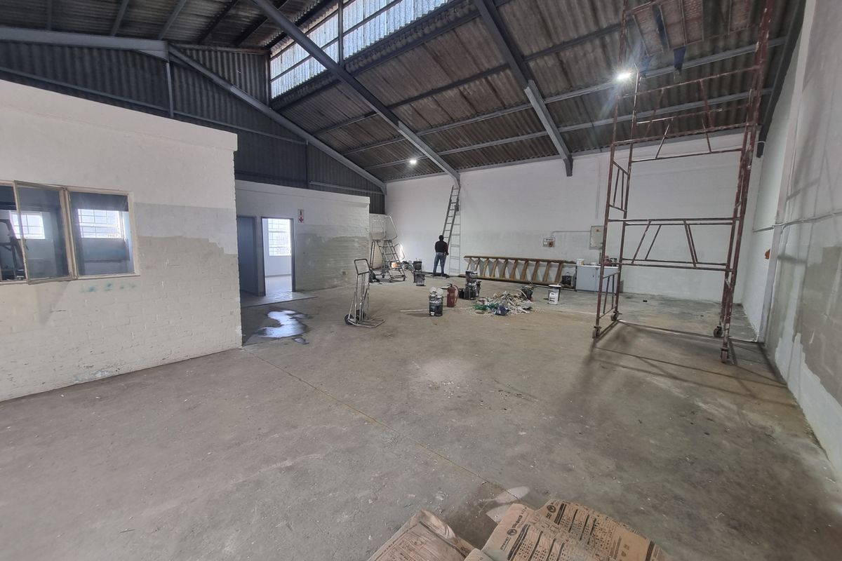 250m2 Industrial Warehouse To Let in Stikland @ R17 500.00 excluding VAT - Photo 2
