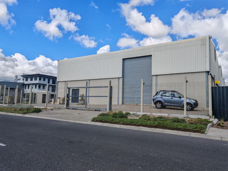 520m2 Warehouse with Yard Space To Let in Firgrove , Somerset West. - Photo 4