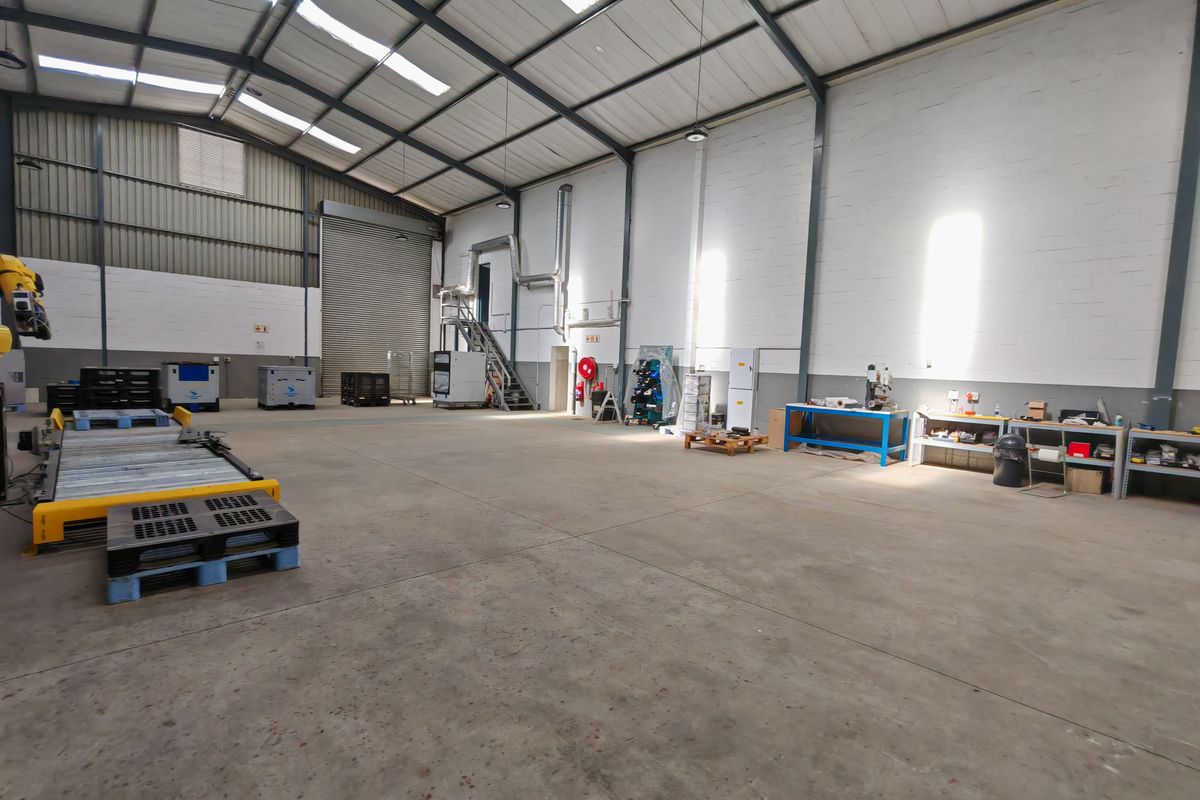 520m2 Warehouse with Yard Space To Let in Firgrove , Somerset West. - Photo 5