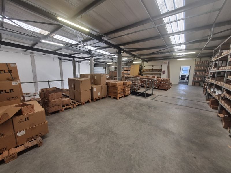 499m2 Industrial Warehouse To Let in Stikland @ R47 405.00 excluding VAT - Photo 8