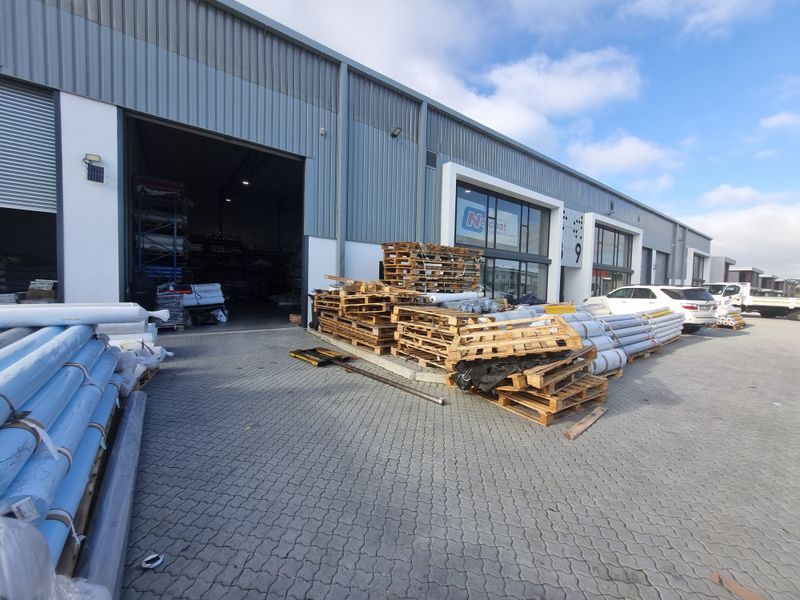 518m2 Industrial Warehouse To Let in Stikland @ R47 210.00 excluding VAT - Photo 7