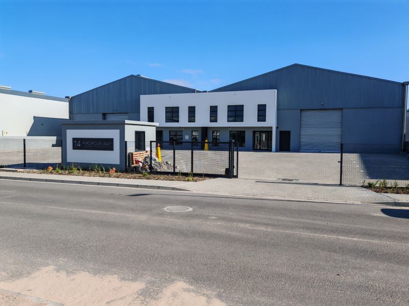 865m2 Industrial Warehouse To Let in Firgrove Industrial Estate , Somerset West. - Photo 2