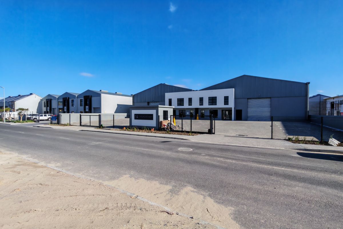 865m2 Industrial Warehouse To Let in Firgrove Industrial Estate , Somerset West. - Photo 3