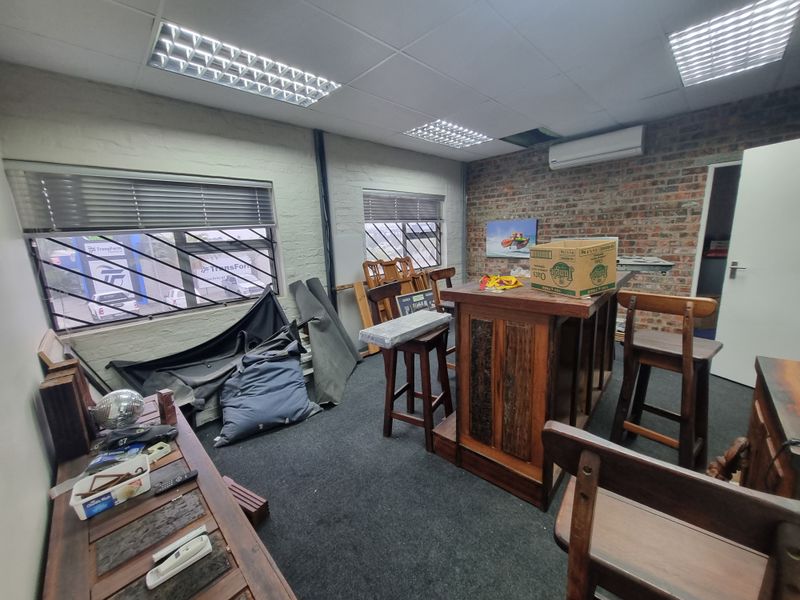 400m2 Industrial Office/Storage Space To Let in Stikland @ R28 000.00 excluding VAT - Photo 6