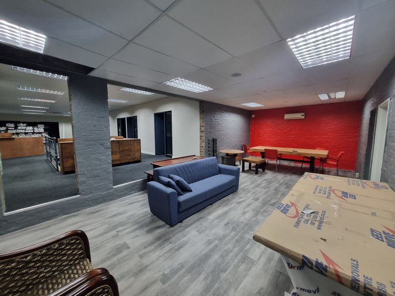 400m2 Industrial Office/Storage Space To Let in Stikland @ R28 000.00 excluding VAT - Photo 4