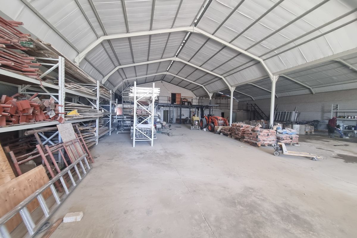 1 463m2 Industrial Warehouse To Let in Stikland @ R124 355.00 excluding VAT (85 p/sqm) - Photo 2
