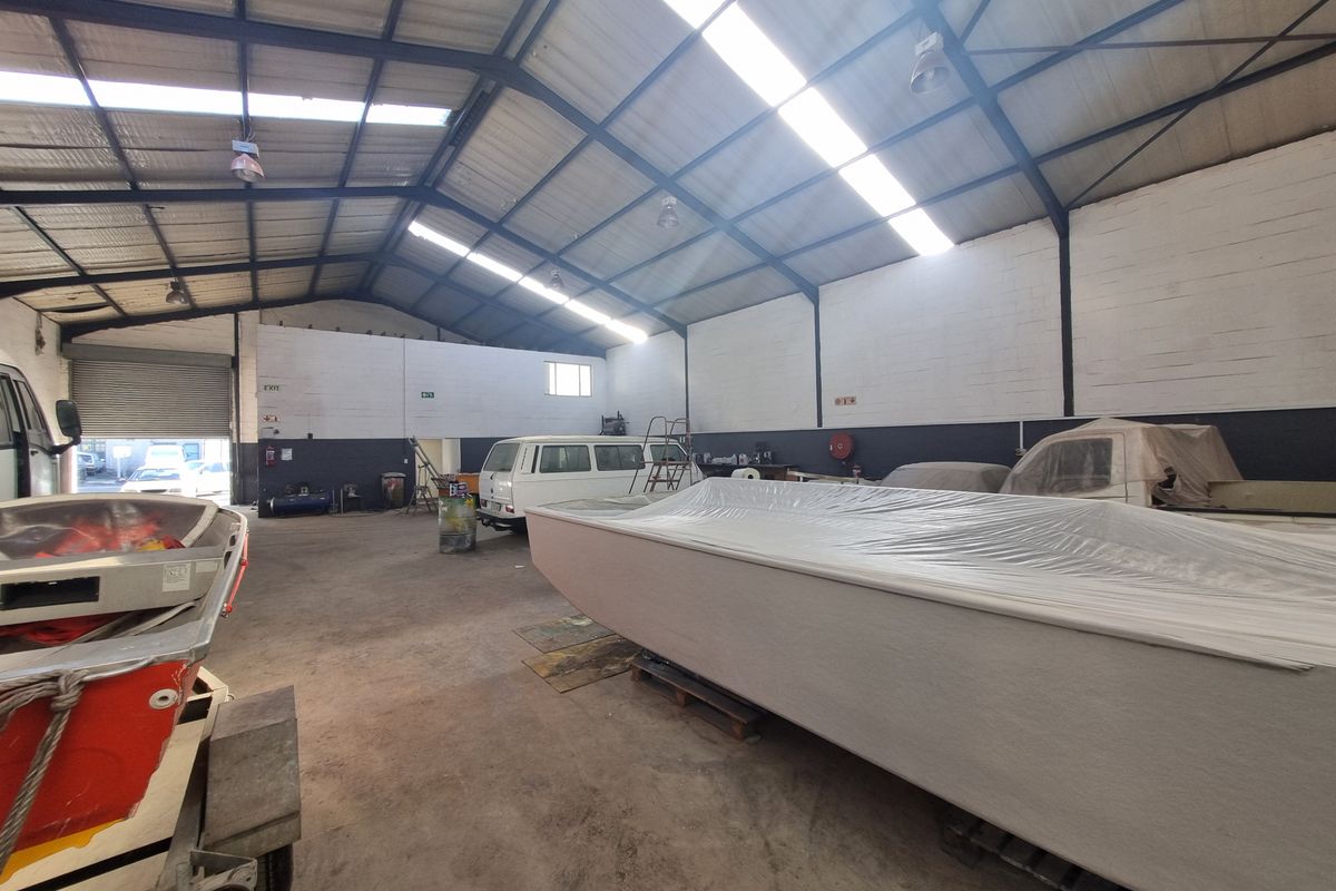 440m2 Industrial Warehouse To Let in Okavango Park @ R35 200.00 excluding VAT - Photo 2