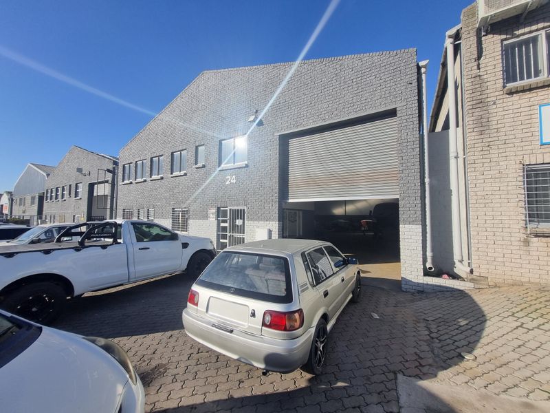 440m2 Industrial Warehouse To Let in Okavango Park @ R35 200.00 excluding VAT - Photo 3