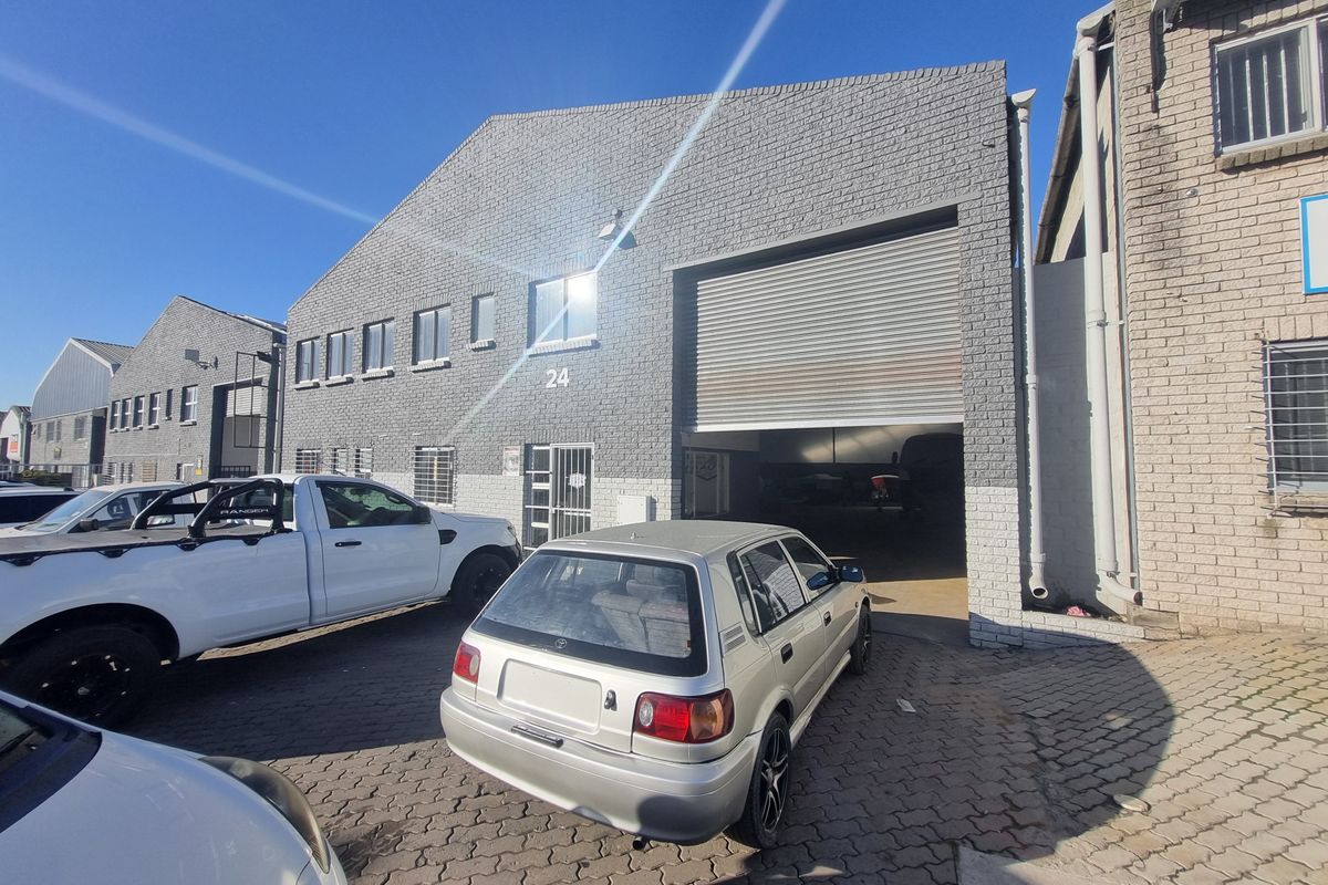 440m2 Industrial Warehouse To Let in Okavango Park @ R35 200.00 excluding VAT - Photo 3