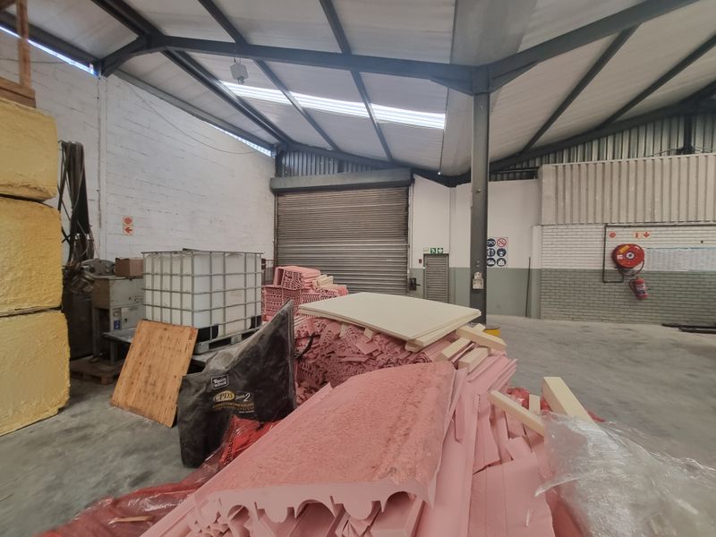 3 170m2 Industrial Warehouse To Let in Brackenfell @ R213 975.00 excluding VAT - Photo 10