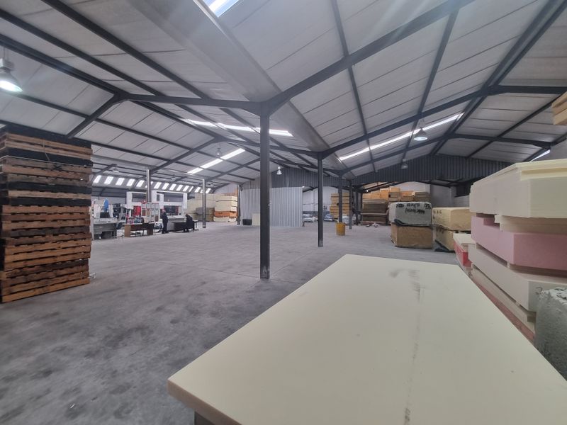 3 170m2 Industrial Warehouse To Let in Brackenfell @ R213 975.00 excluding VAT - Photo 7
