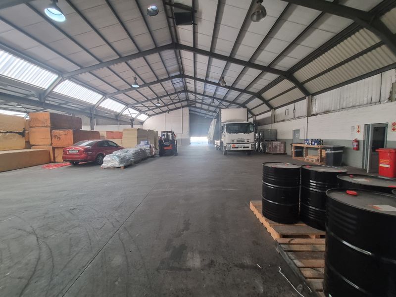 3 170m2 Industrial Warehouse To Let in Brackenfell @ R213 975.00 excluding VAT - Photo 6