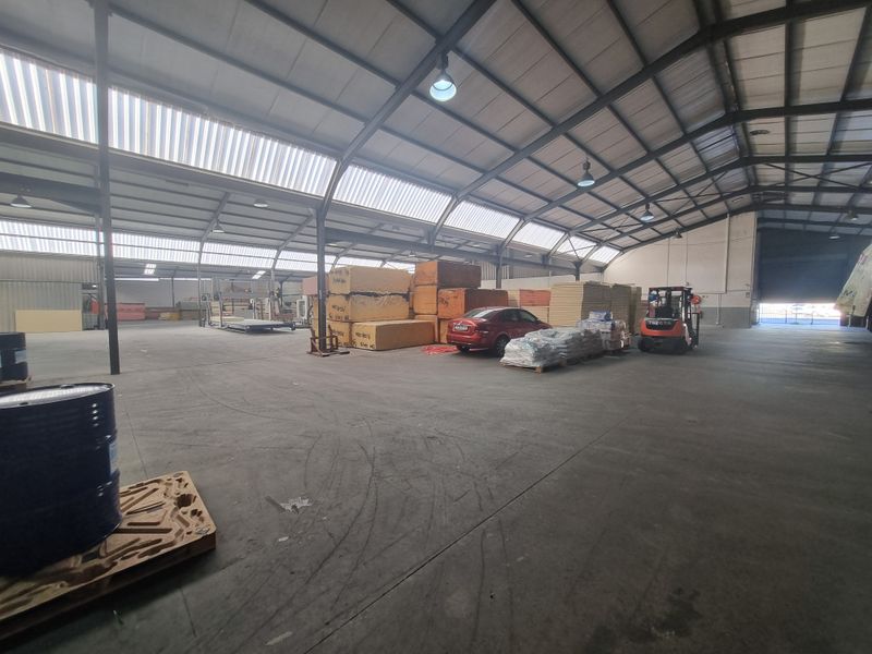 3 170m2 Industrial Warehouse To Let in Brackenfell @ R213 975.00 excluding VAT - Photo 4