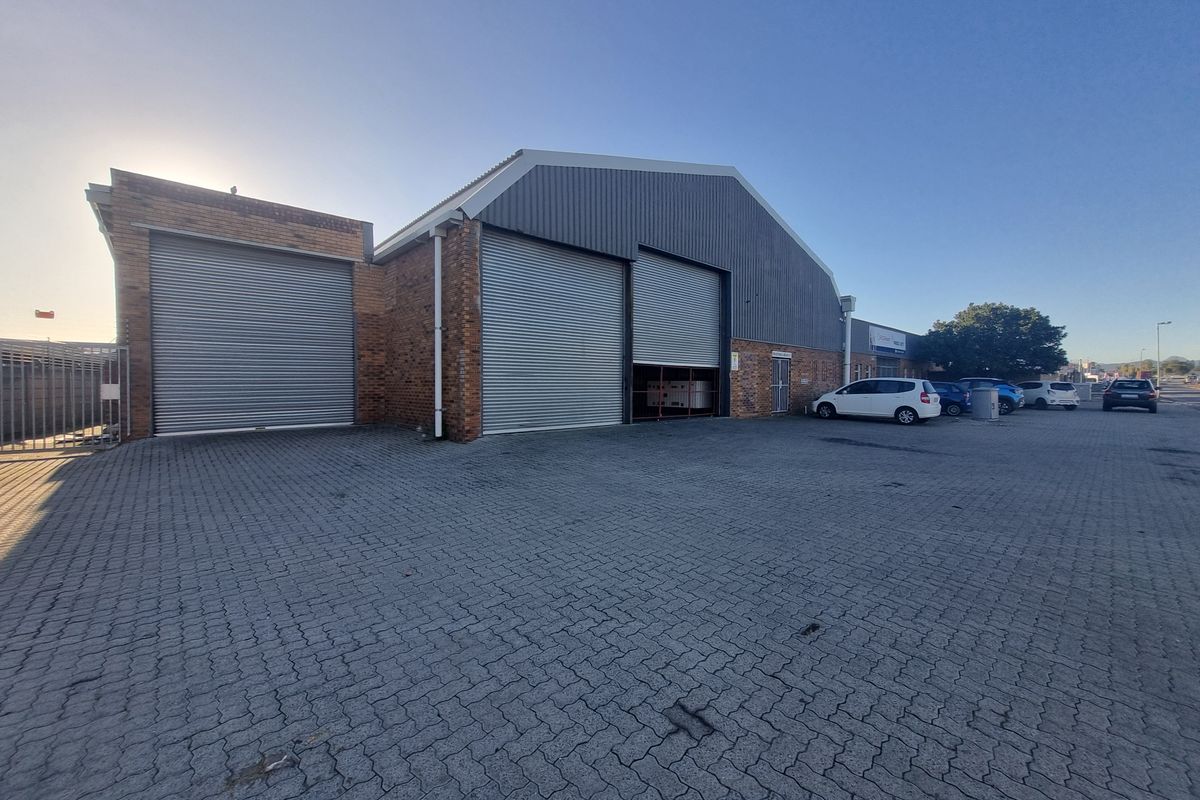 3 170m2 Industrial Warehouse To Let in Brackenfell @ R213 975.00 excluding VAT - Photo 2