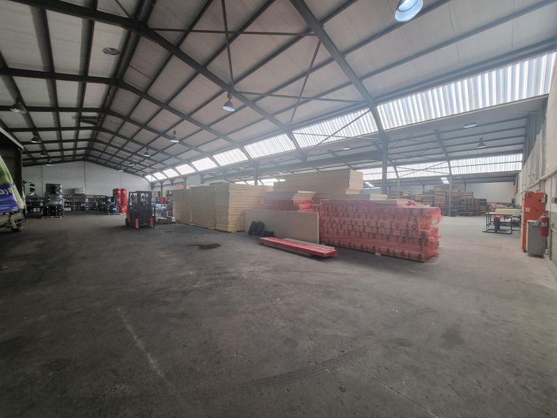 3 170m2 Industrial Warehouse To Let in Brackenfell @ R213 975.00 excluding VAT - Photo 5