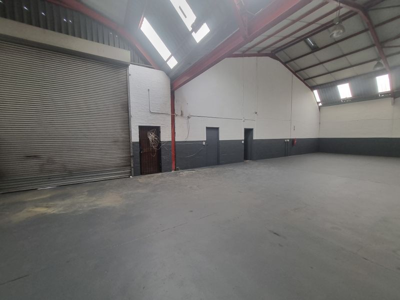 247m2 Industrial Warehouse To Let in Brackenfell @ R19 500.00 excluding VAT - Photo 2