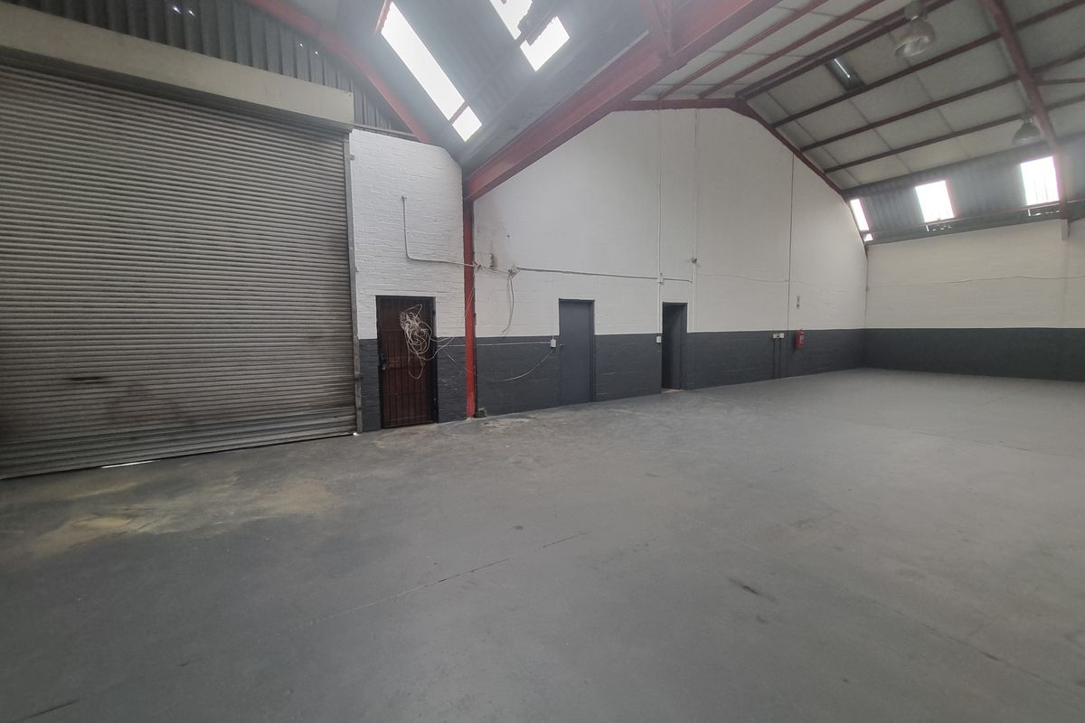247m2 Industrial Warehouse To Let in Brackenfell @ R19 500.00 excluding VAT - Photo 2