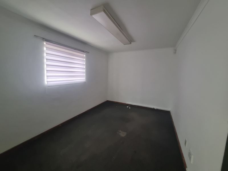 247m2 Industrial Warehouse To Let in Brackenfell @ R19 500.00 excluding VAT - Photo 5