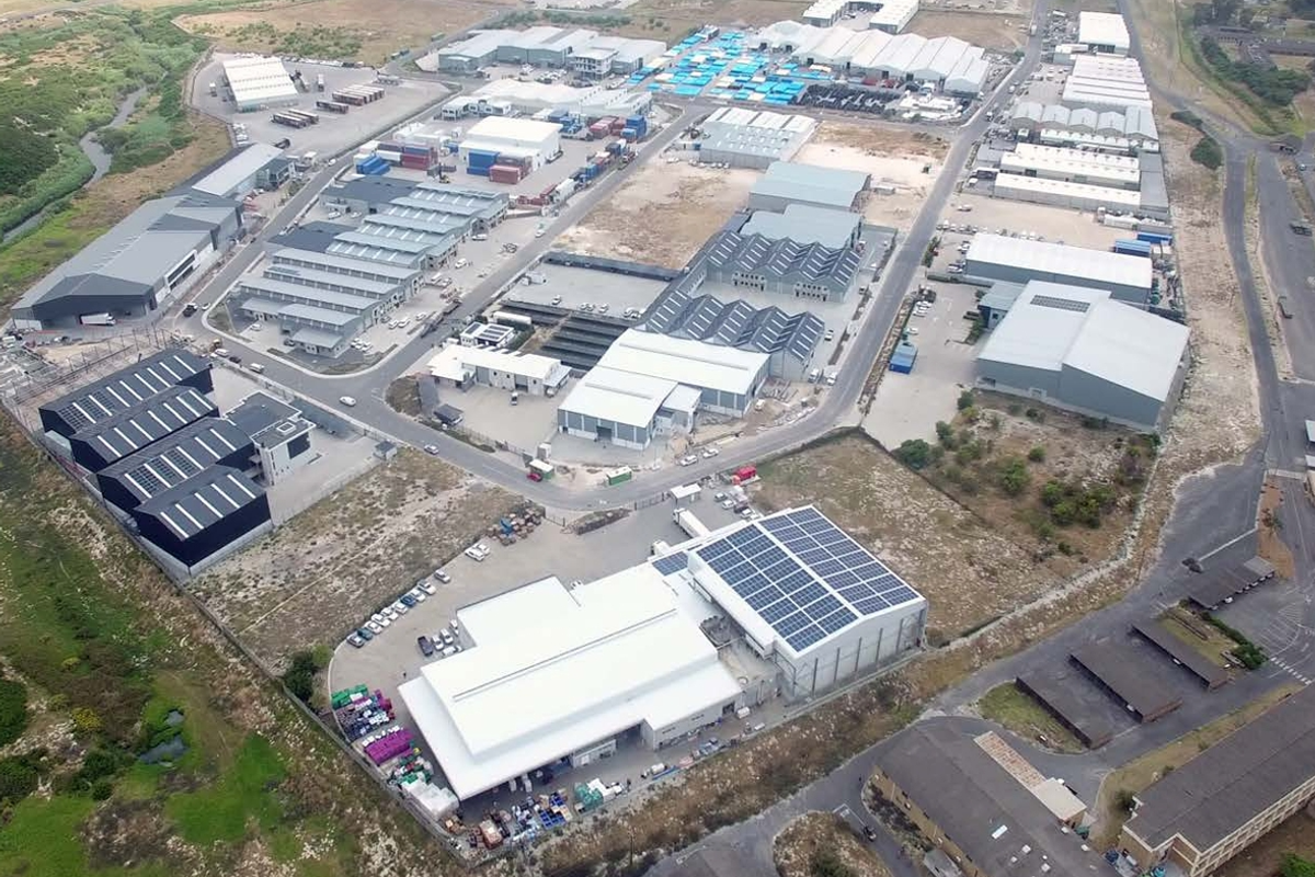 Modern 353m2 Warehouse For Sale in Firgrove Industrial Estate , Western Cape. - Photo 4