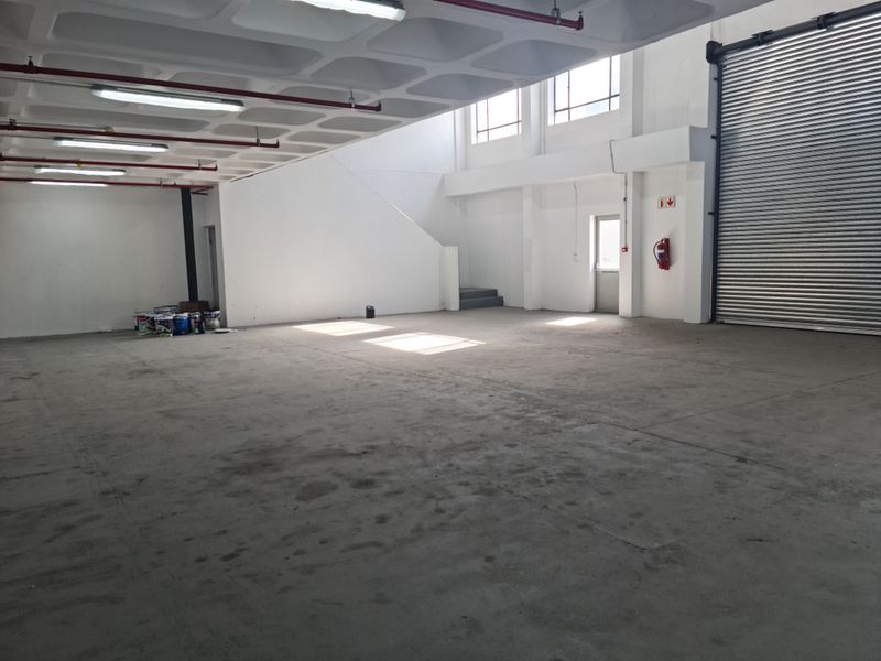235m2 Industrial Warehouse Unit To Let in Blackheath Industrial - Photo 10