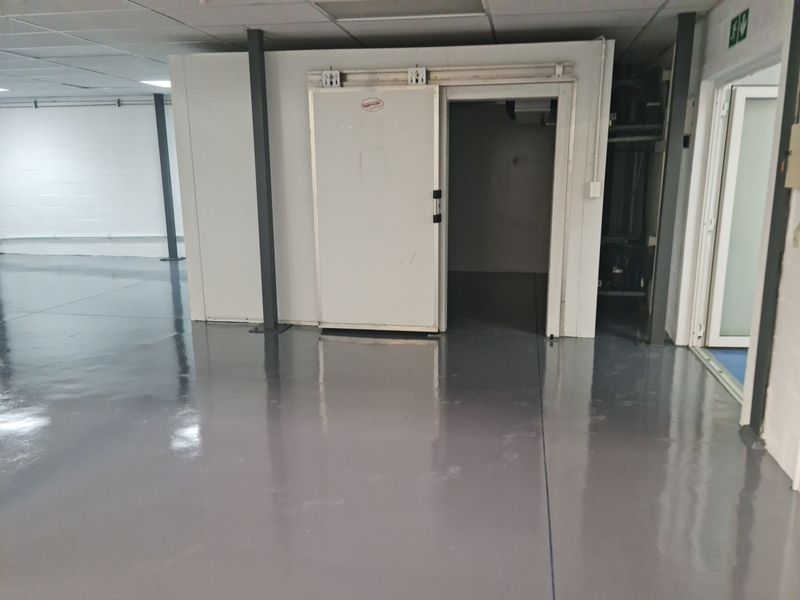 875m2 Warehouse To Let in Firgrove , Somerset West. - Photo 4