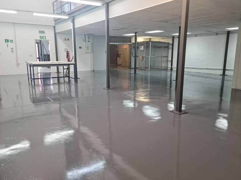 875m2 Warehouse To Let in Firgrove , Somerset West. - Photo 2