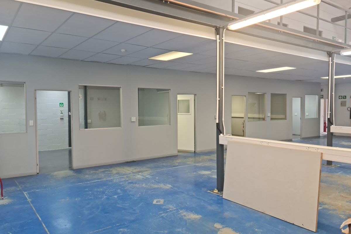 875m2 Warehouse To Let in Firgrove , Somerset West. - Photo 5