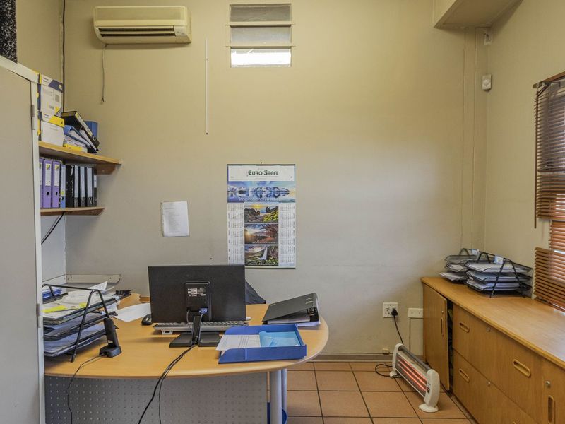 Industrial Property For Sale in Marais Industrial Park, Vredenburg - Photo 9