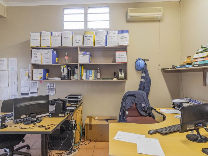 Industrial Property For Sale in Marais Industrial Park, Vredenburg - Photo 6