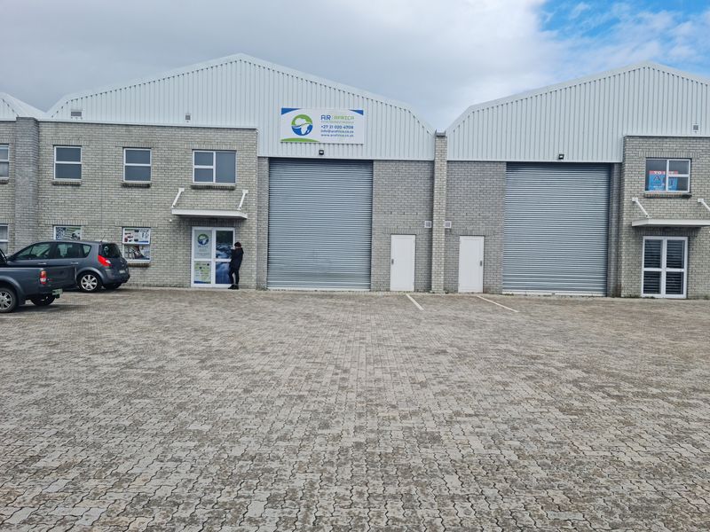 Modern 633m2 Industrial Warehouse To Let in Firgrove , Somerset West. - Photo 7