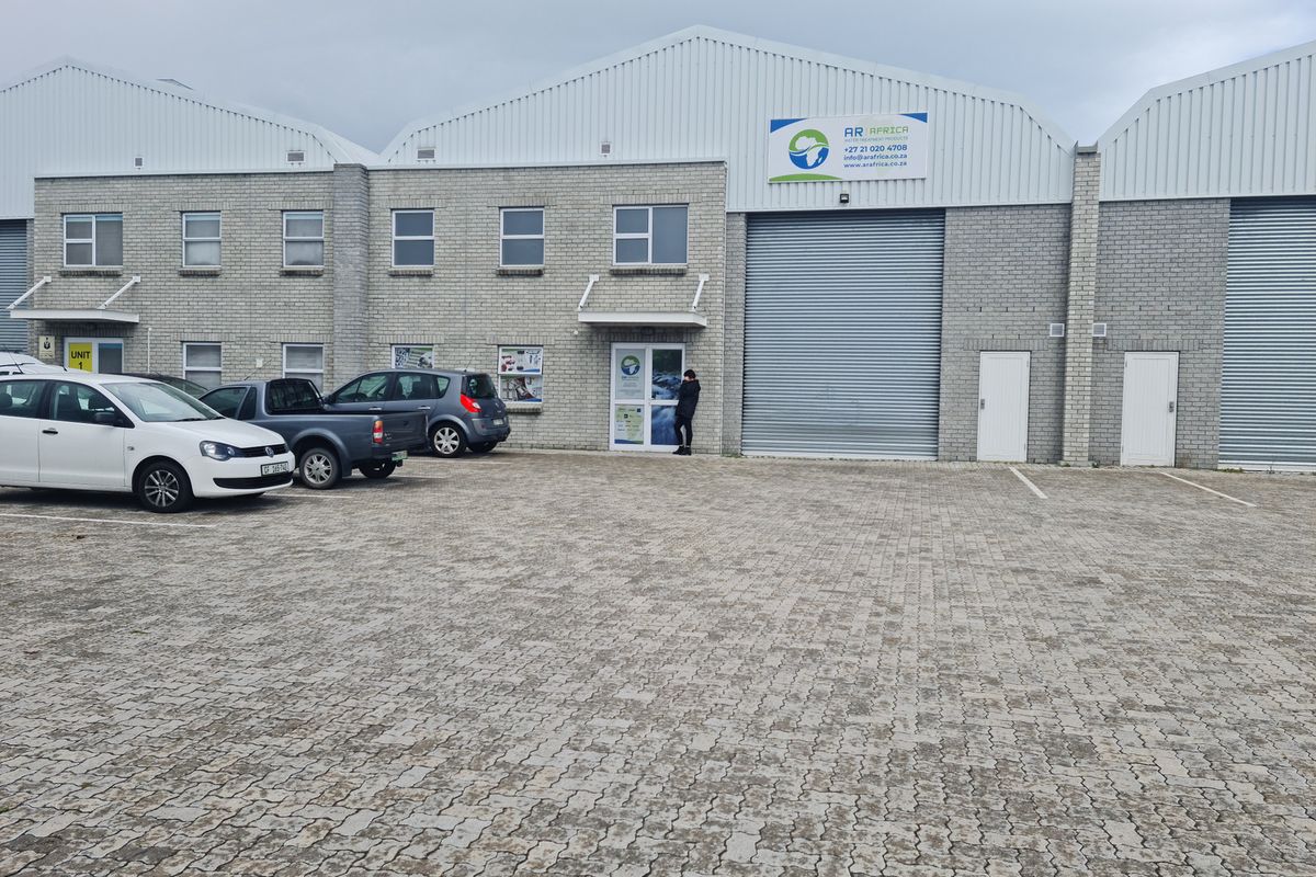 Modern 633m2 Industrial Warehouse To Let in Firgrove , Somerset West. - Photo 4