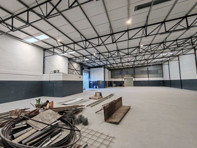 Brand New 770m2 Industrial Warehouse To Let in Firgrove , Somerset West. - Photo 9